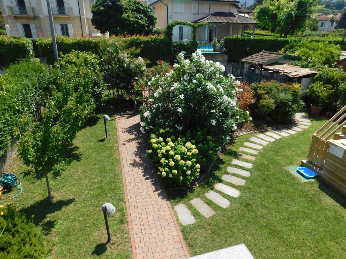 Villa Haus Am See Porto Valtravaglia Exterior foto