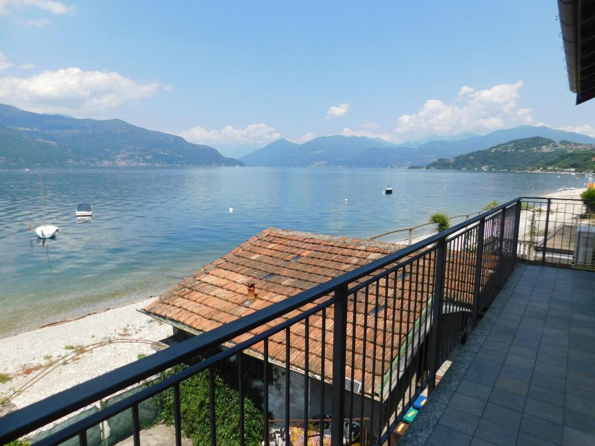 Villa Haus Am See Porto Valtravaglia Exterior foto
