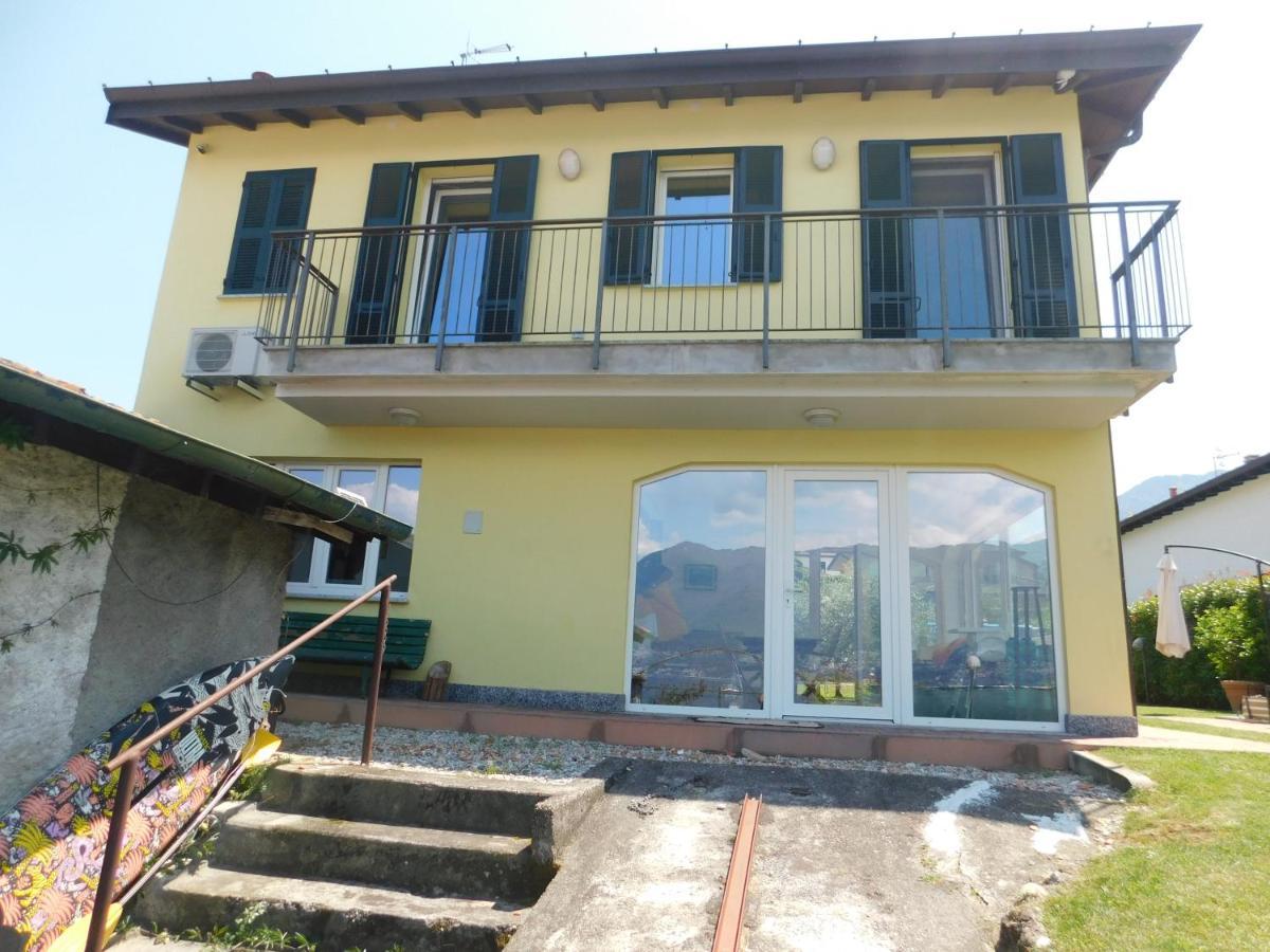 Villa Haus Am See Porto Valtravaglia Exterior foto