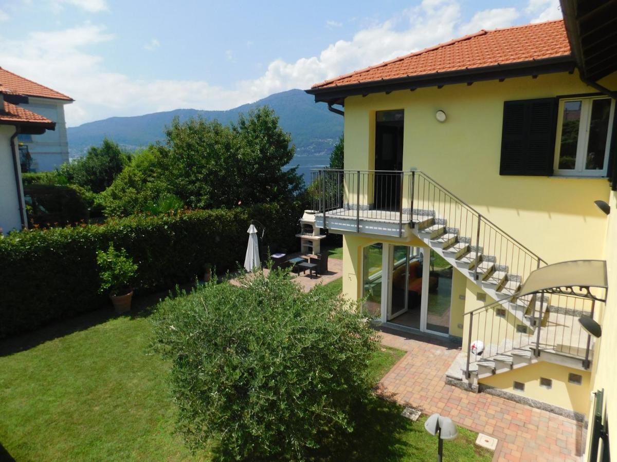 Villa Haus Am See Porto Valtravaglia Exterior foto